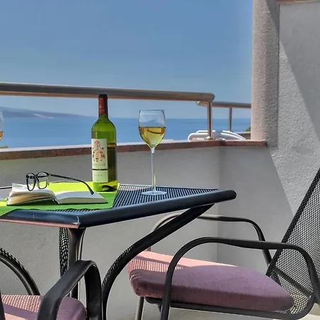 Juric With Balcony Apartman *