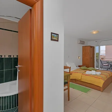 Juric - With Balcony