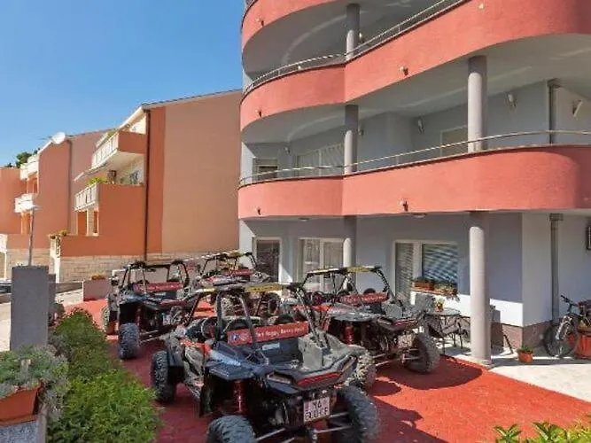 Apartman Juric With Balcony *